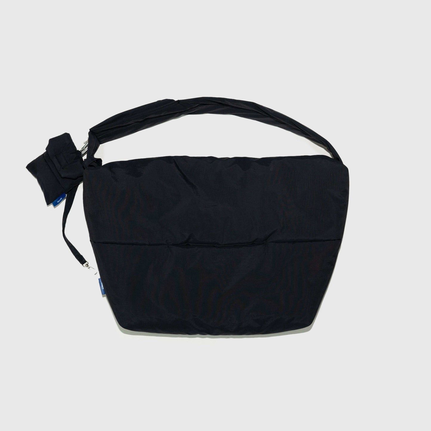 HOWLY PUFF TREATS POUCH
