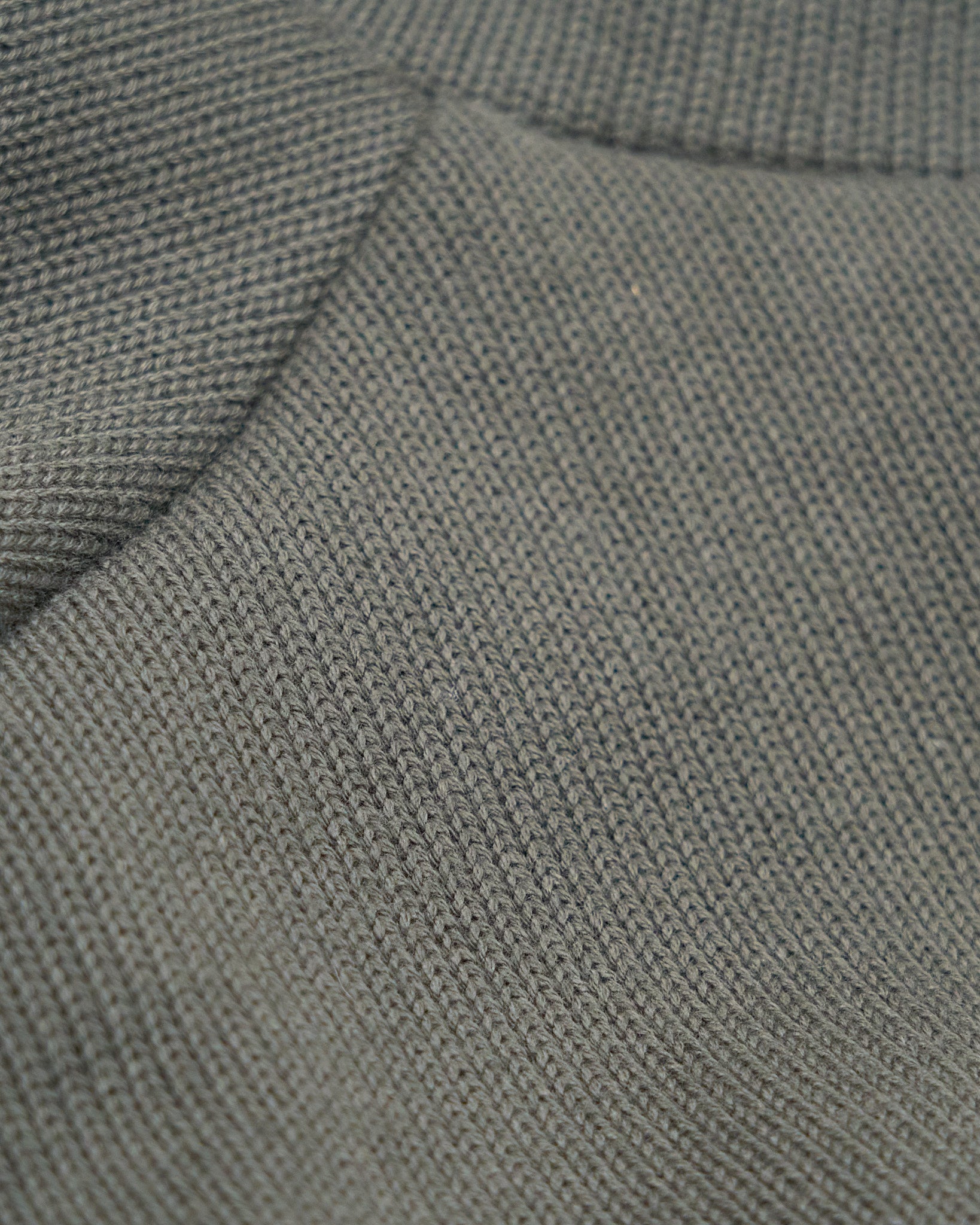 QUARTER KNIT SWEATER