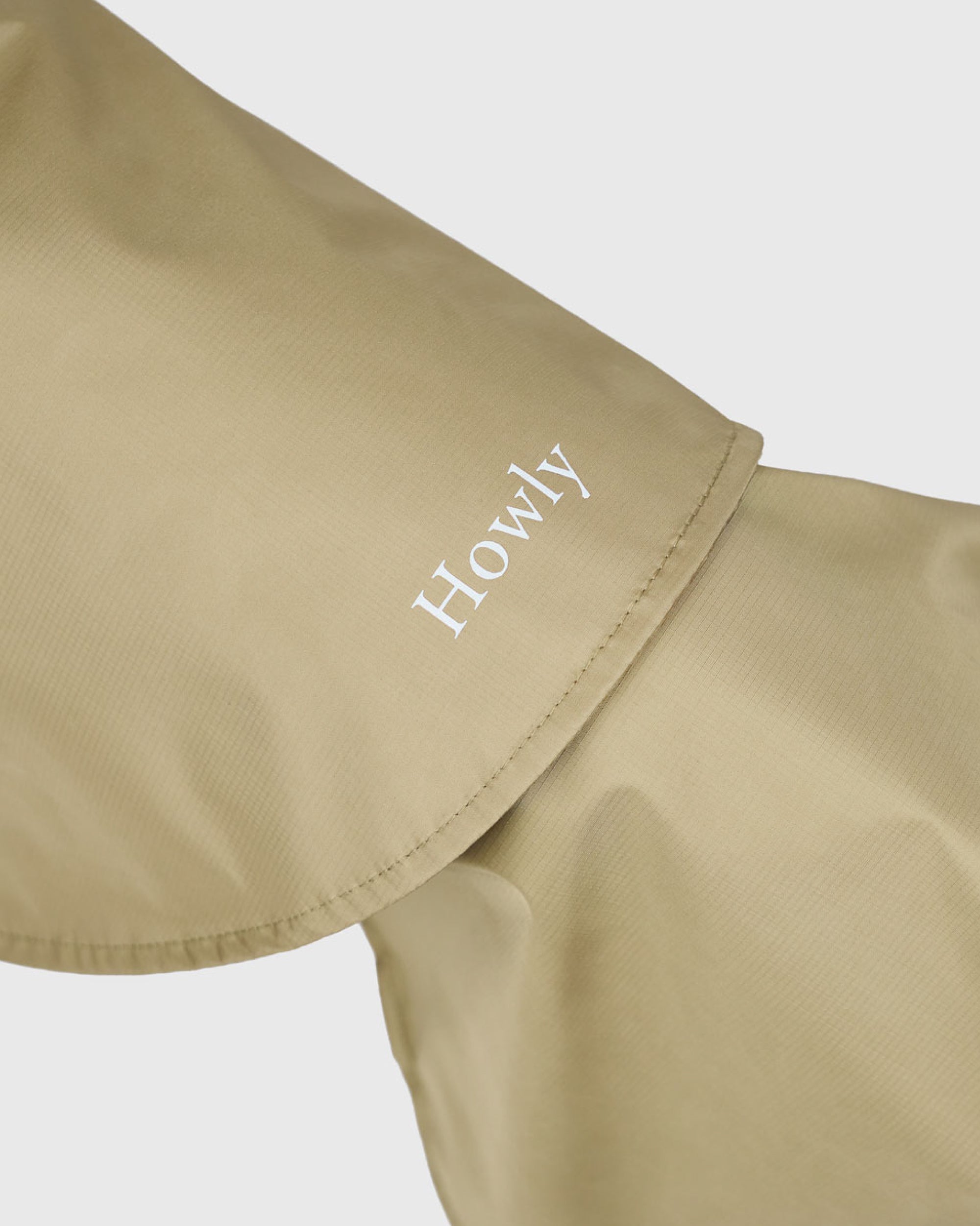 YOKE-SHELL RAINCOAT