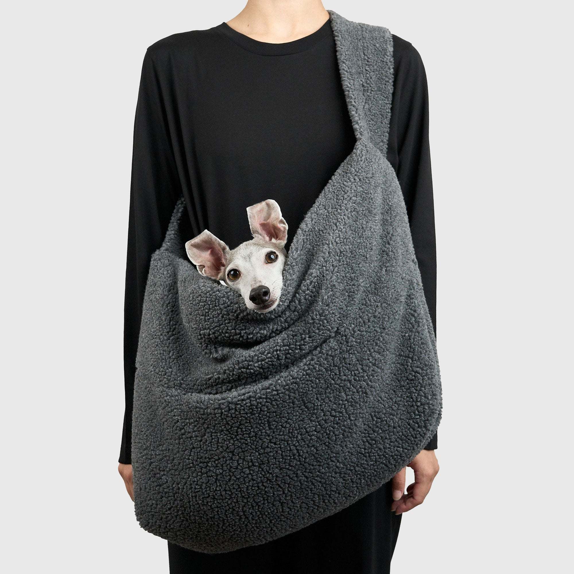 HOWLY PUFF SLING BAG 犬用ボアスリングバッグ