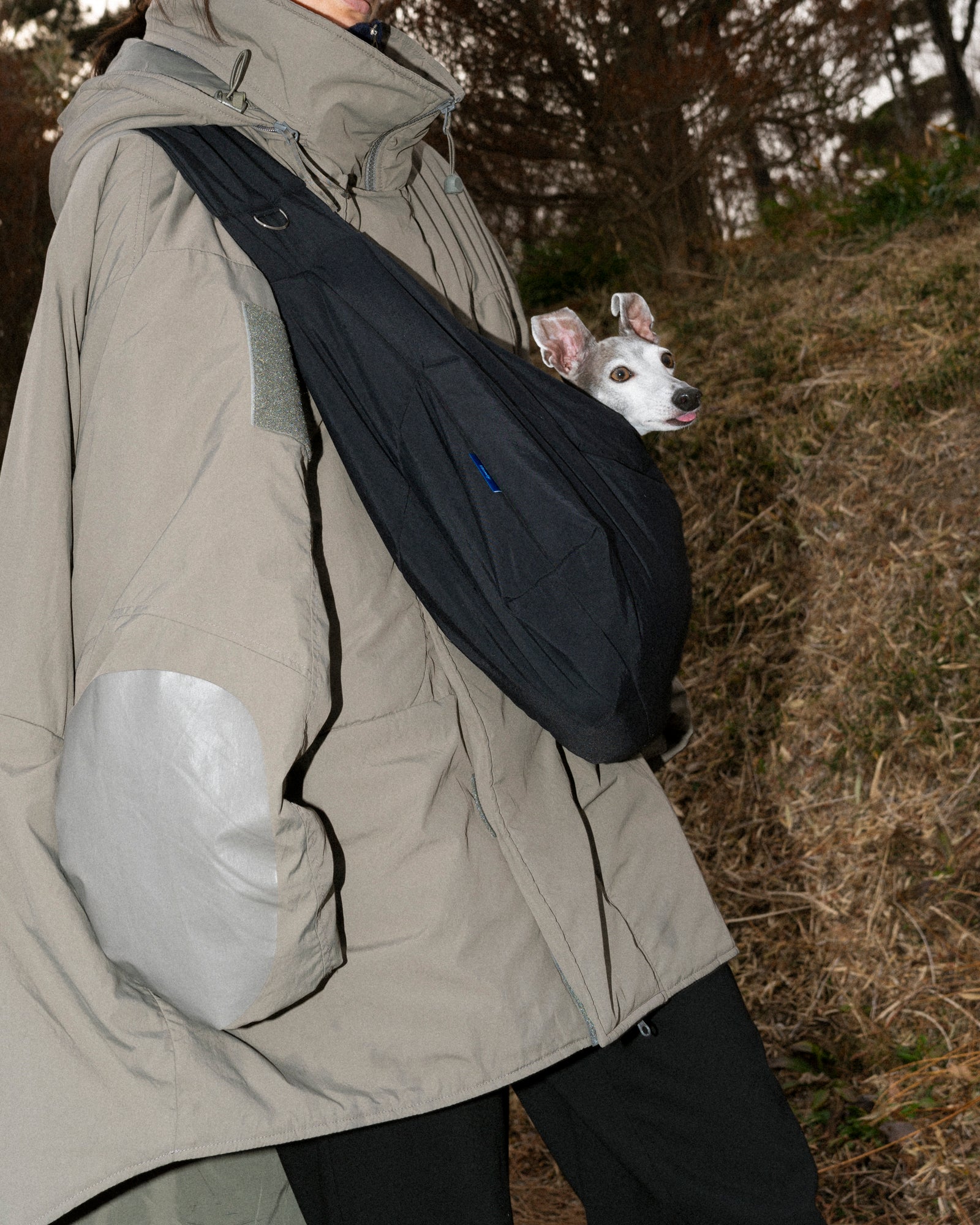 HOWLY PUFF SLING BAG｜撥水パフ×中綿で包む750 g軽量ドッグスリング